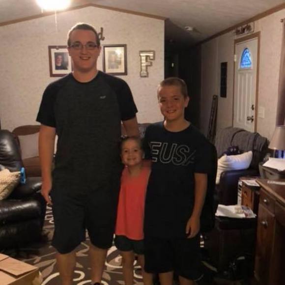 Meet your Posher, Jessica - Picture 1 of 1